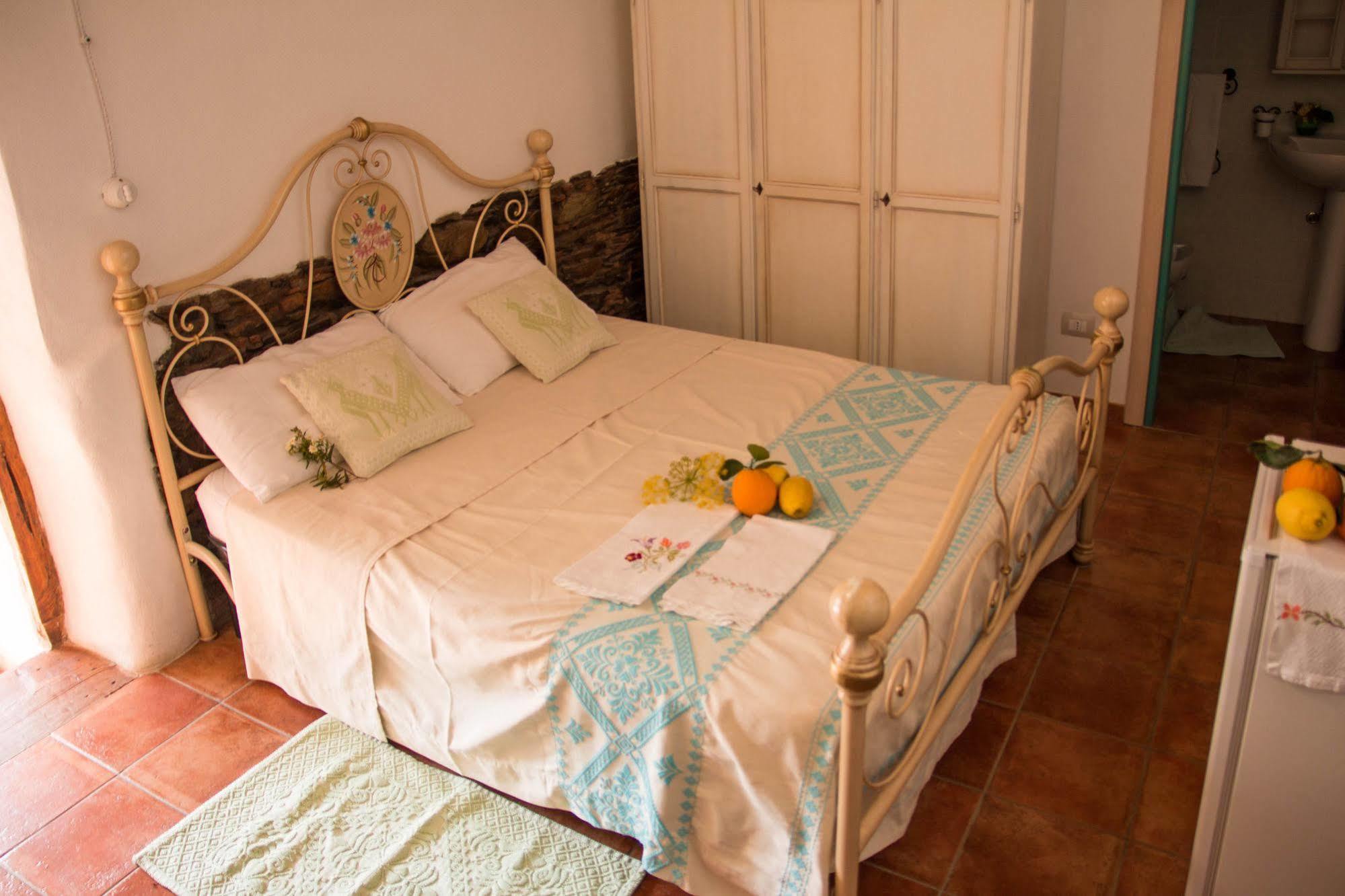 B&B Martina San Vito  Eksteriør billede